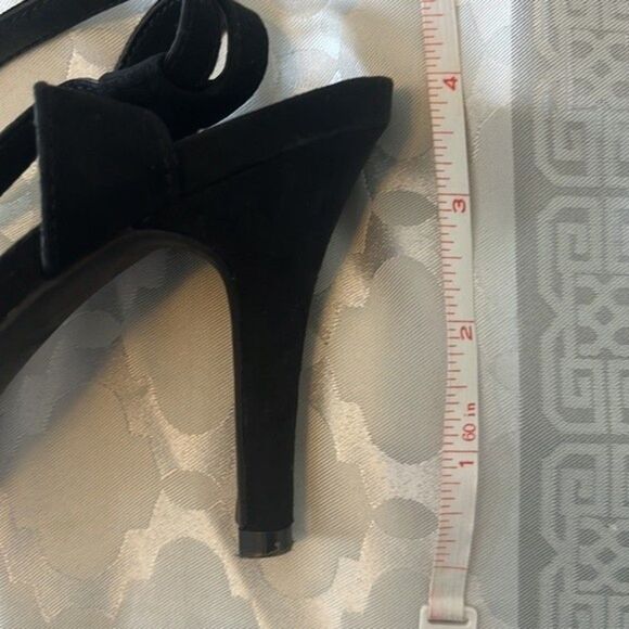 Worthington Black Ruffle Ankle Strap Heels Size 6 - Picture 7 of 7